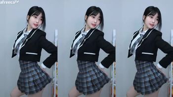 诗妍 (66)