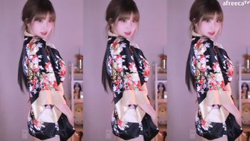 诗妍 (40)