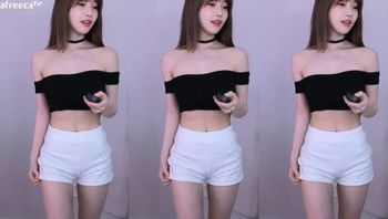 诗妍 (62)