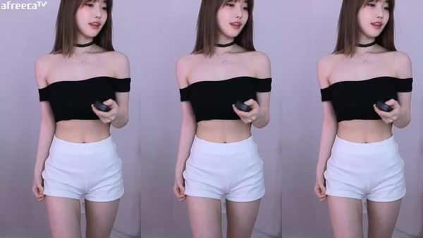 诗妍 (62)