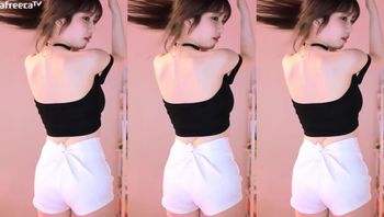 诗妍 (63)