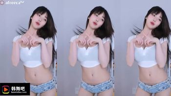 诗妍 (129)