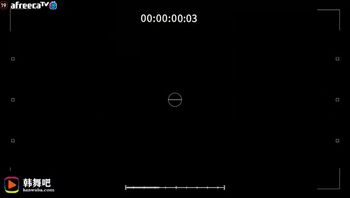 韩季依 (22)