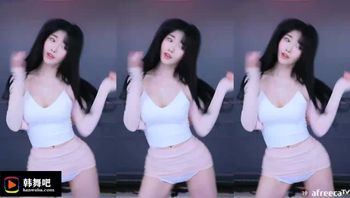 230329诗妍 (4)