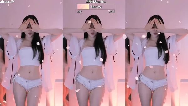 231021傅莹