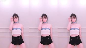 231212丽雅 (4)