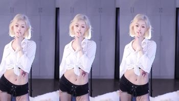 241126虎牙珂甜鸭 (3)