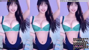 250303梓澪與村長 (1)