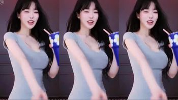 251213诗妍 (4)